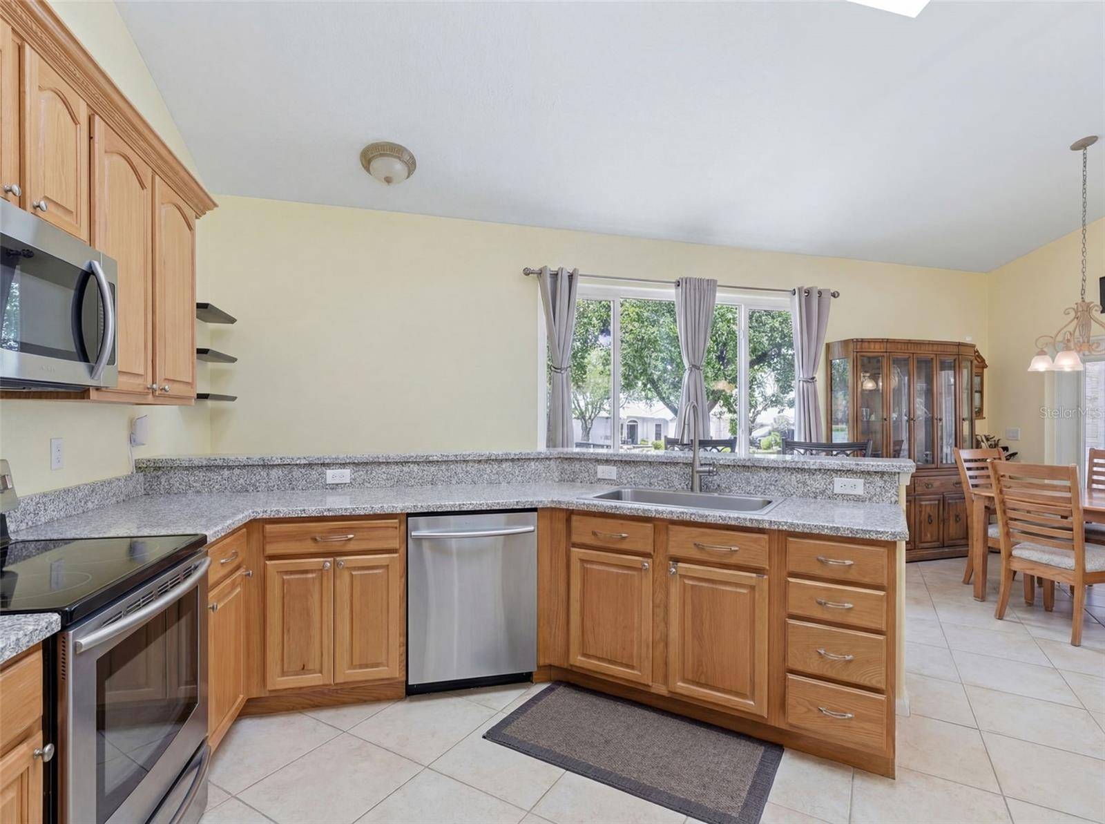 3510 HUNTERS TRAIL CIR, Eustis, FL 32726