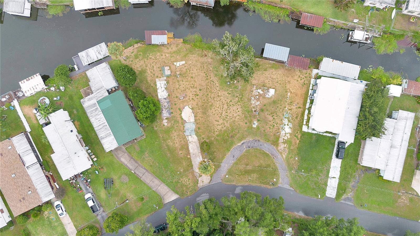 13450 PALM DR, Astatula, FL 34705