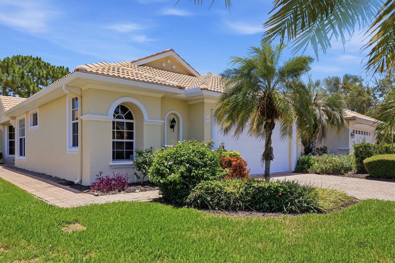 4315 REFLECTIONS Pkwy, Sarasota, FL 34233