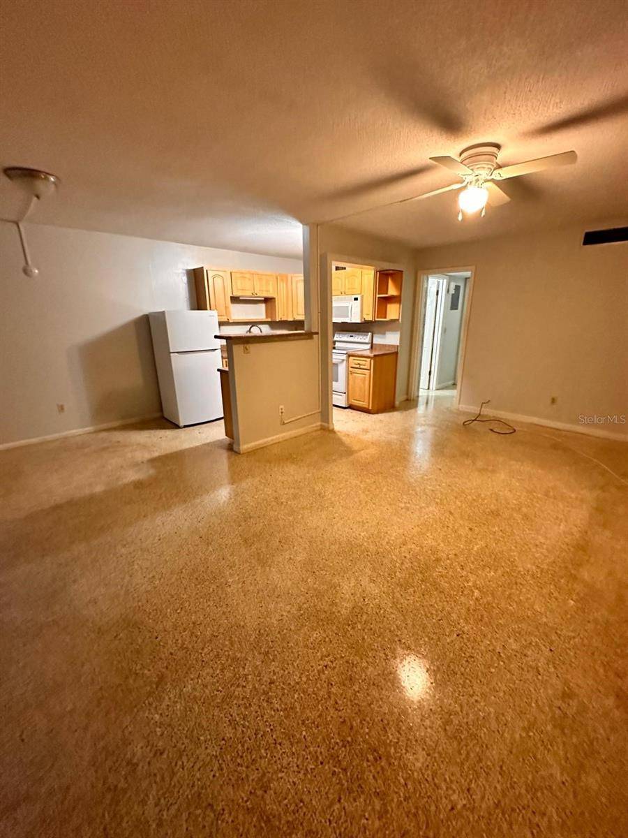 305 E DAKIN AVE #11, Kissimmee, FL 34741