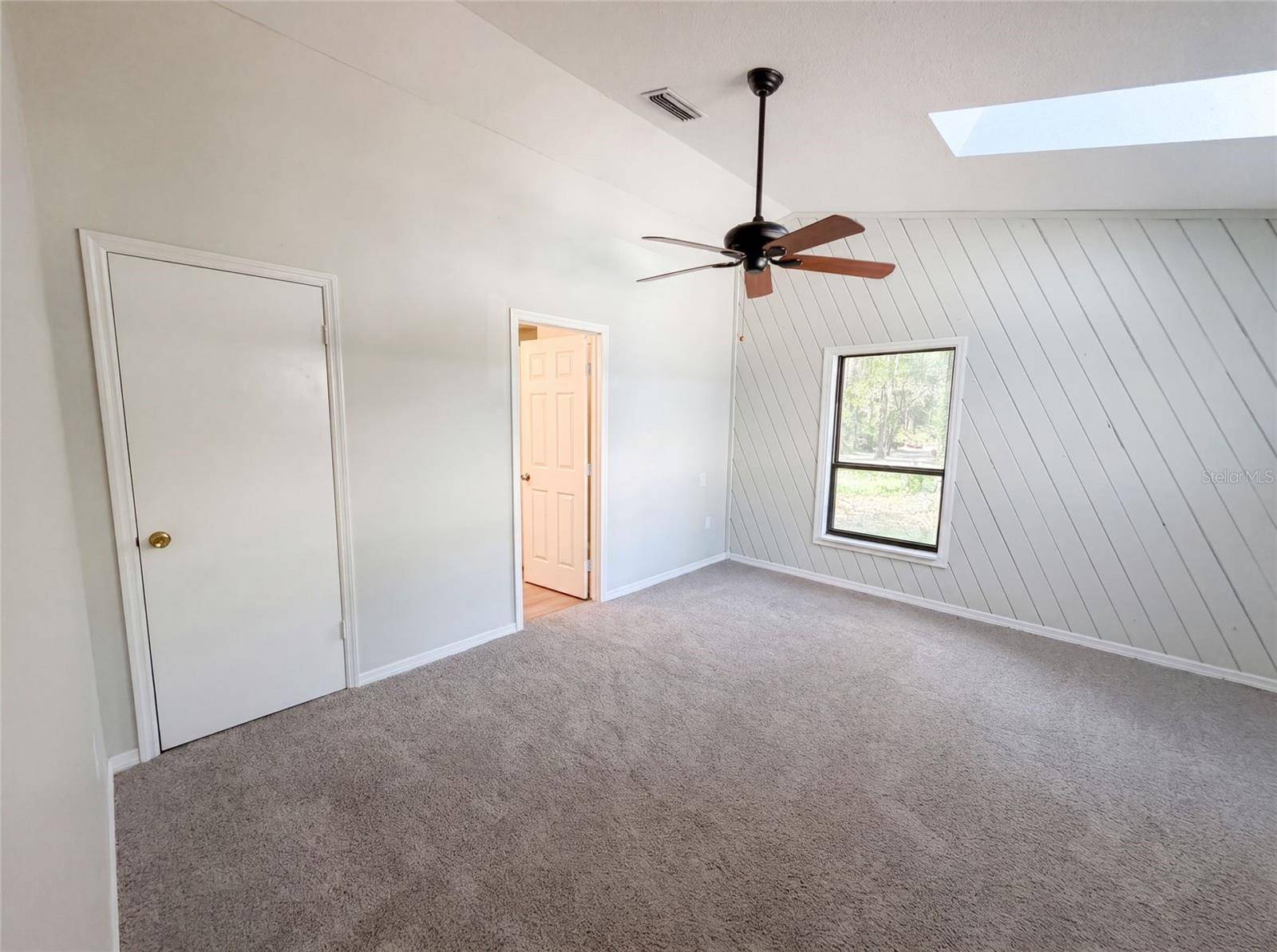 3739 LAKE GRIFFIN RD, Lady Lake, FL 32159