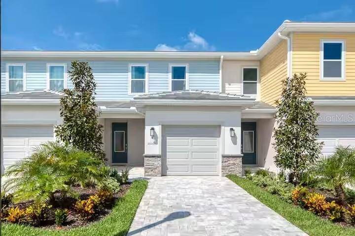 792 DRIVING RANGE CT, Reunion, FL 34747