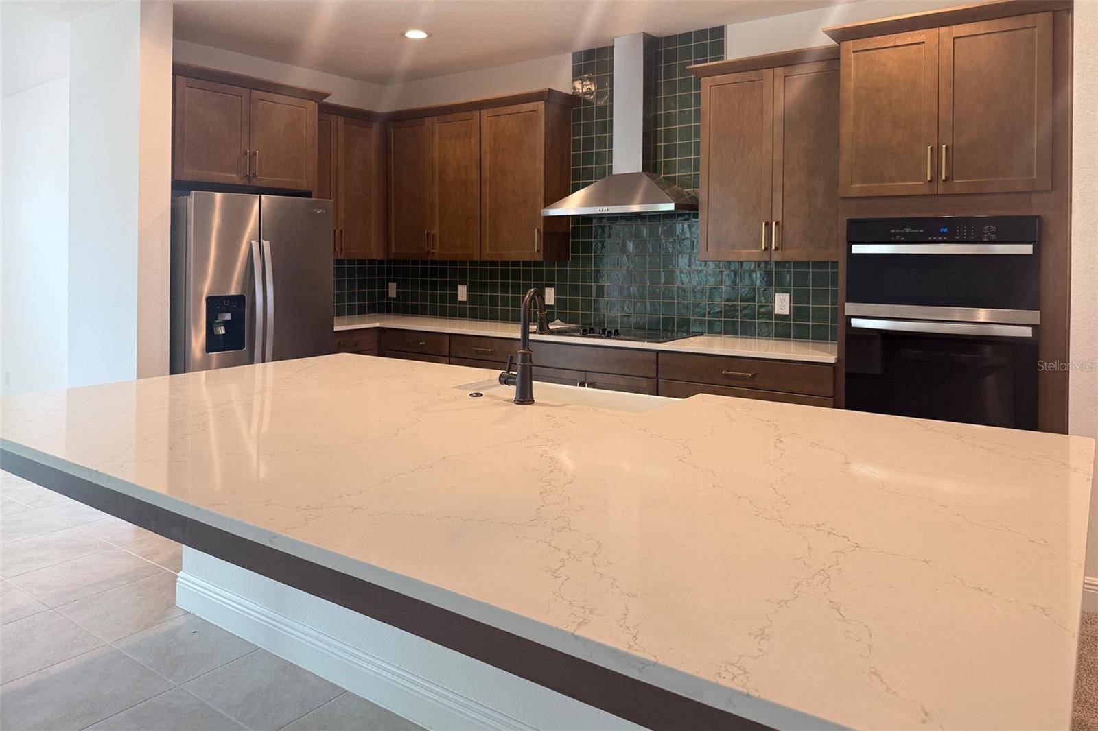 2029 HEART LAKE DR, Groveland, FL 34736