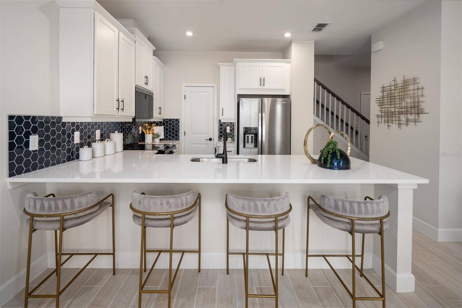 2812 CAMELLIA FLOWER ST, Apopka, FL 32703