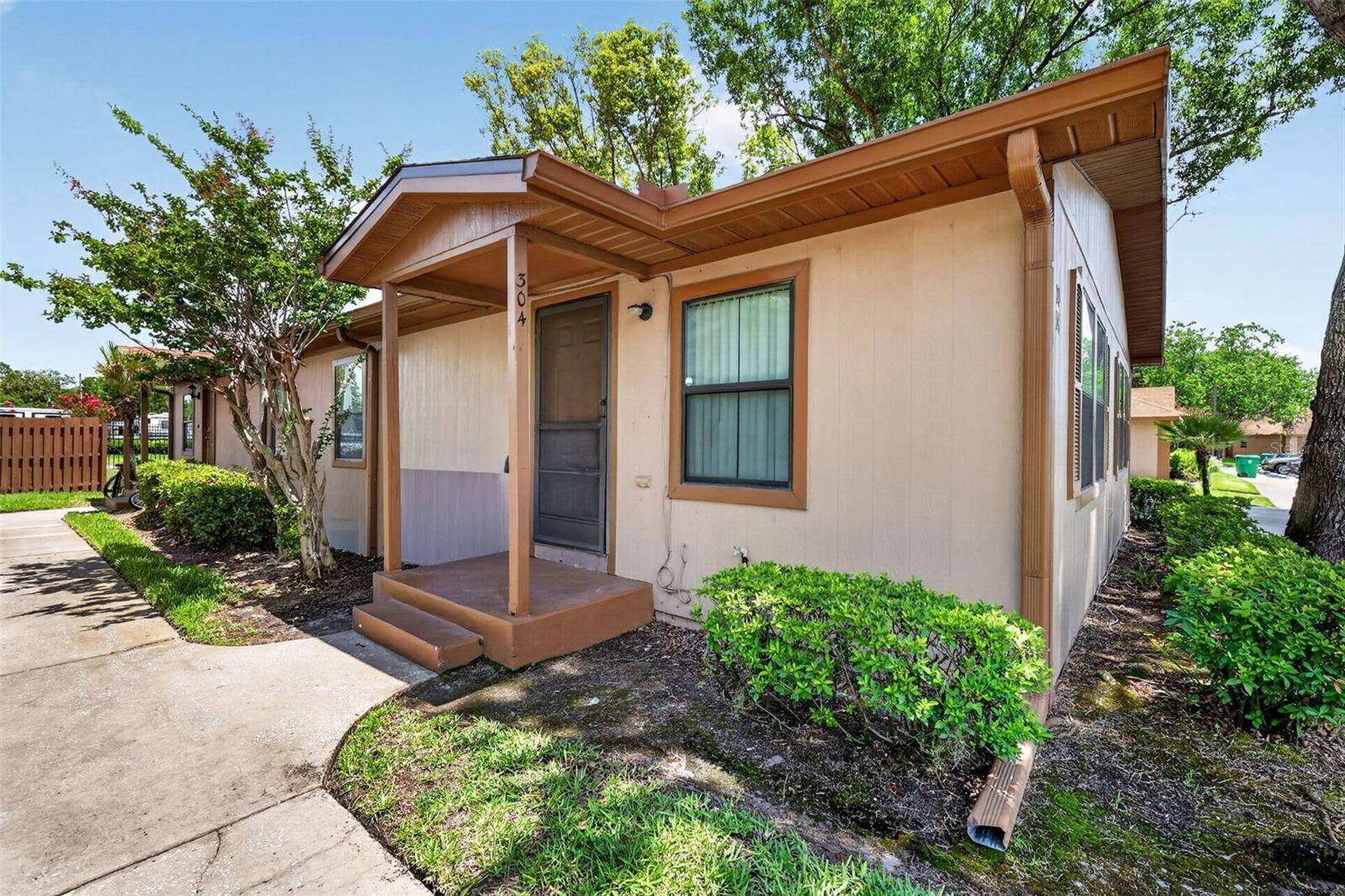 304 ERON WAY #2, Winter Garden, FL 34787