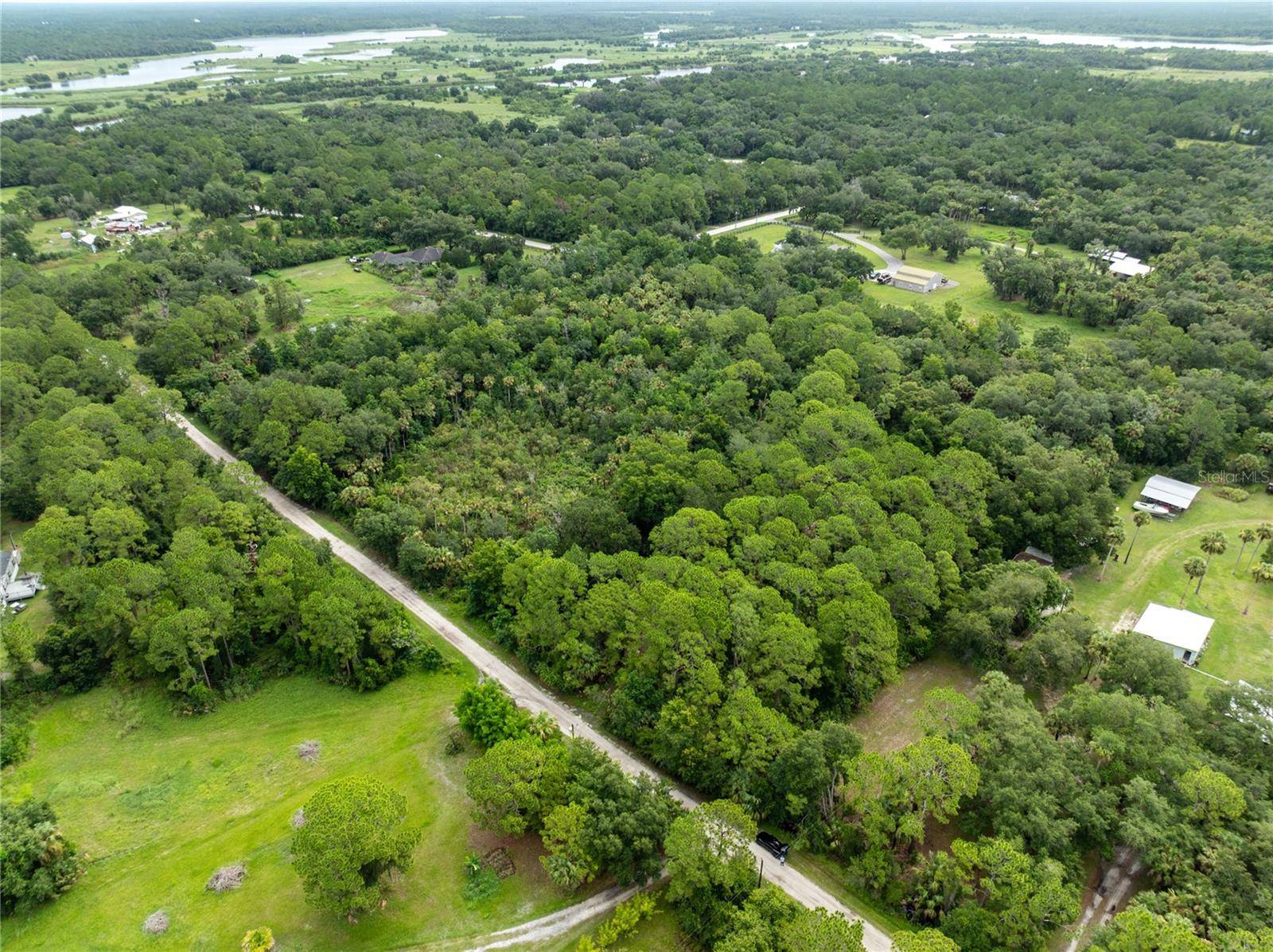 2750 PERCH RD, Geneva, FL 32732