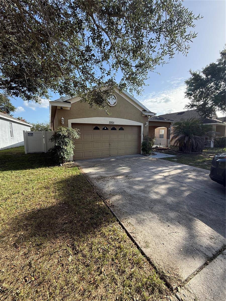 3201 SUMMER CRUISE DR, Valrico, FL 33594