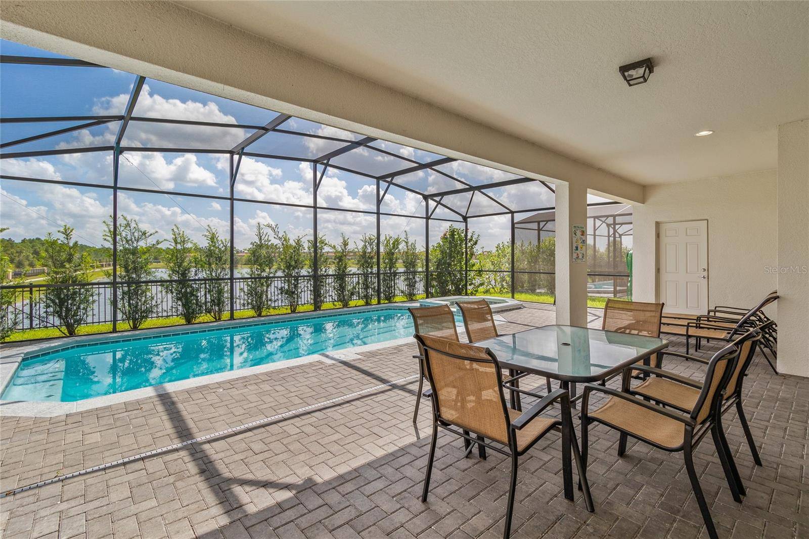 2451 LUXOR DR, Kissimmee, FL 34747