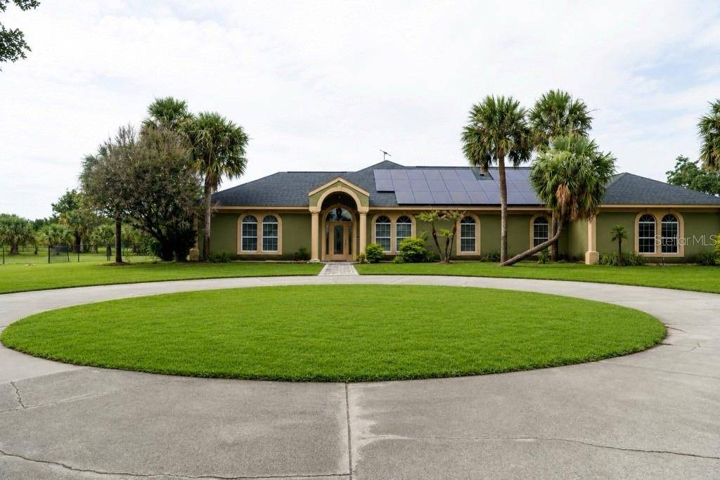 37180 COUNTY ROAD 452, Grand Island, FL 32735