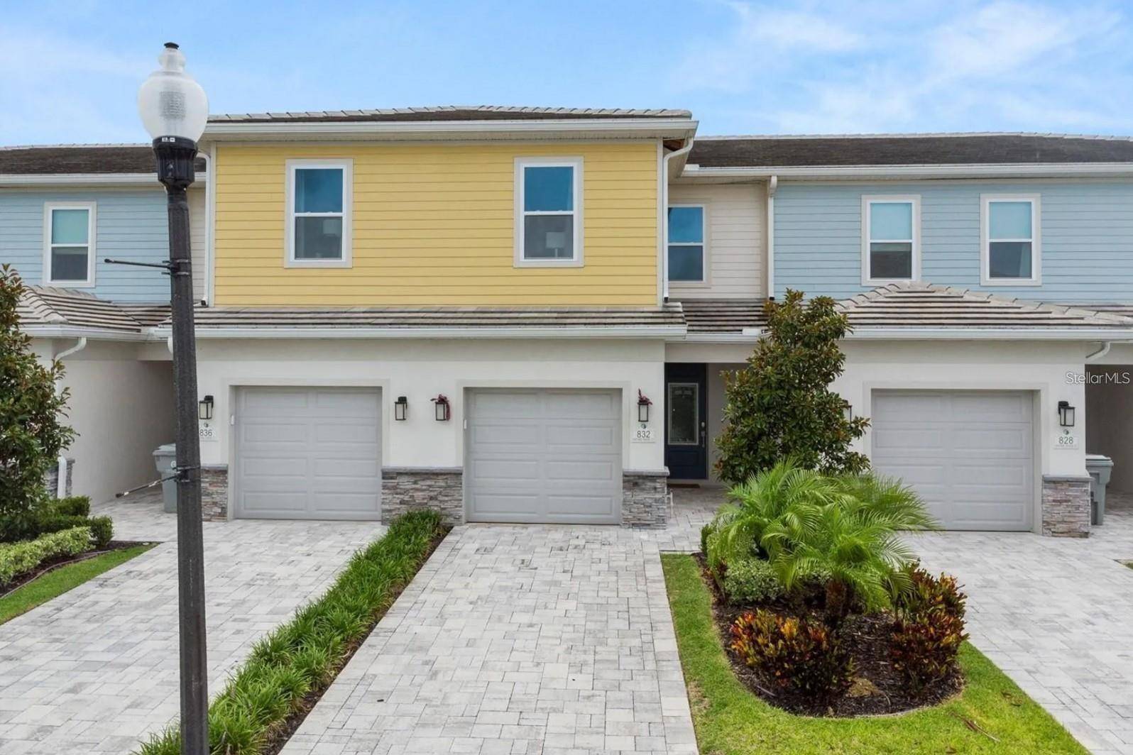 832 DRIVING RANGE CT, Kissimmee, FL 34747