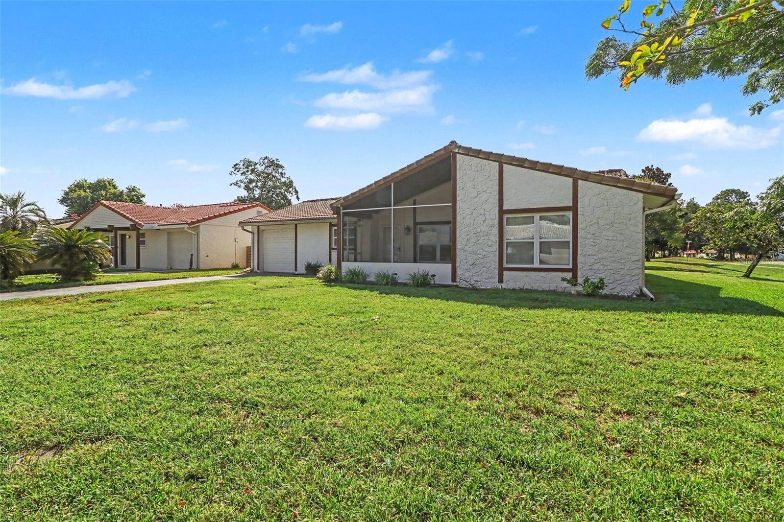 10157 BLUFF CT, Orlando, FL 32821