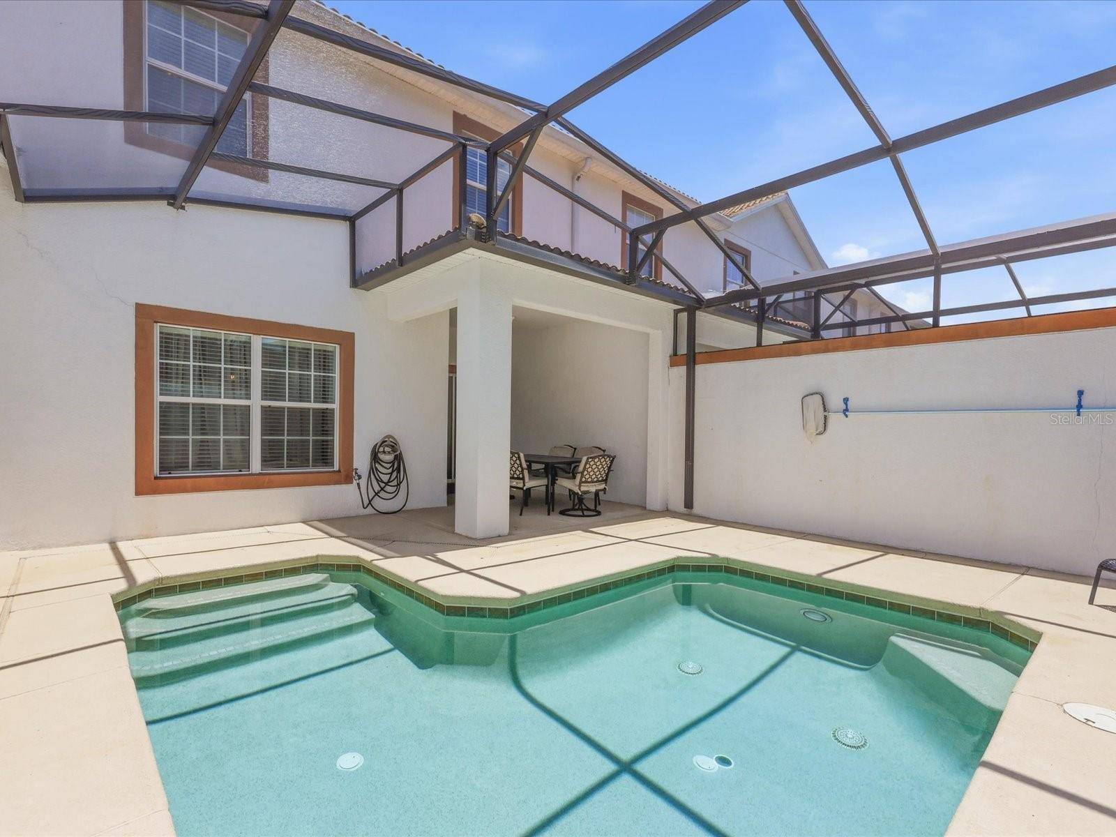 1562 MOON VALLEY DR, Davenport, FL 33896