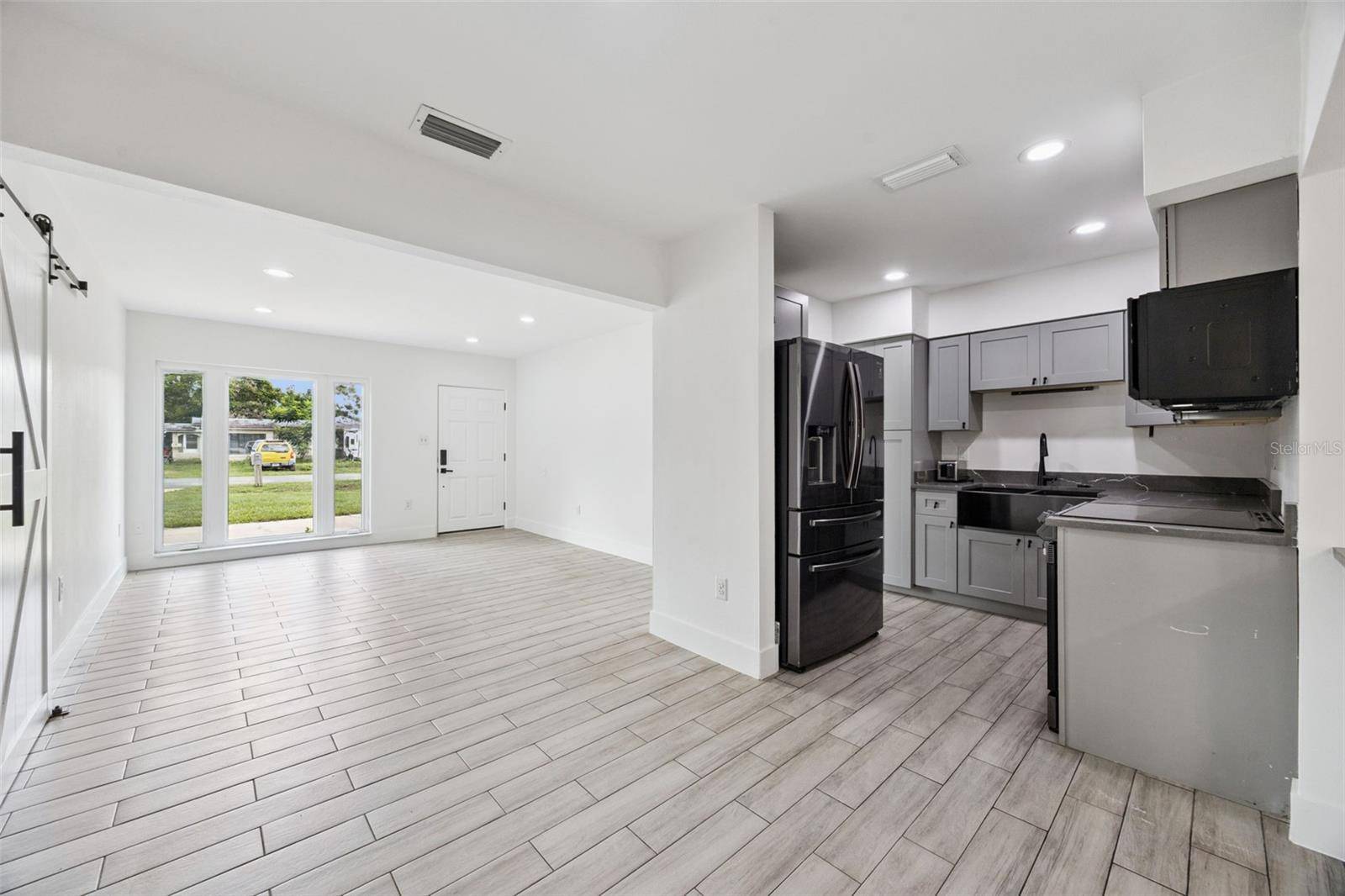 204 W BUCHANON AVE, Orlando, FL 32809