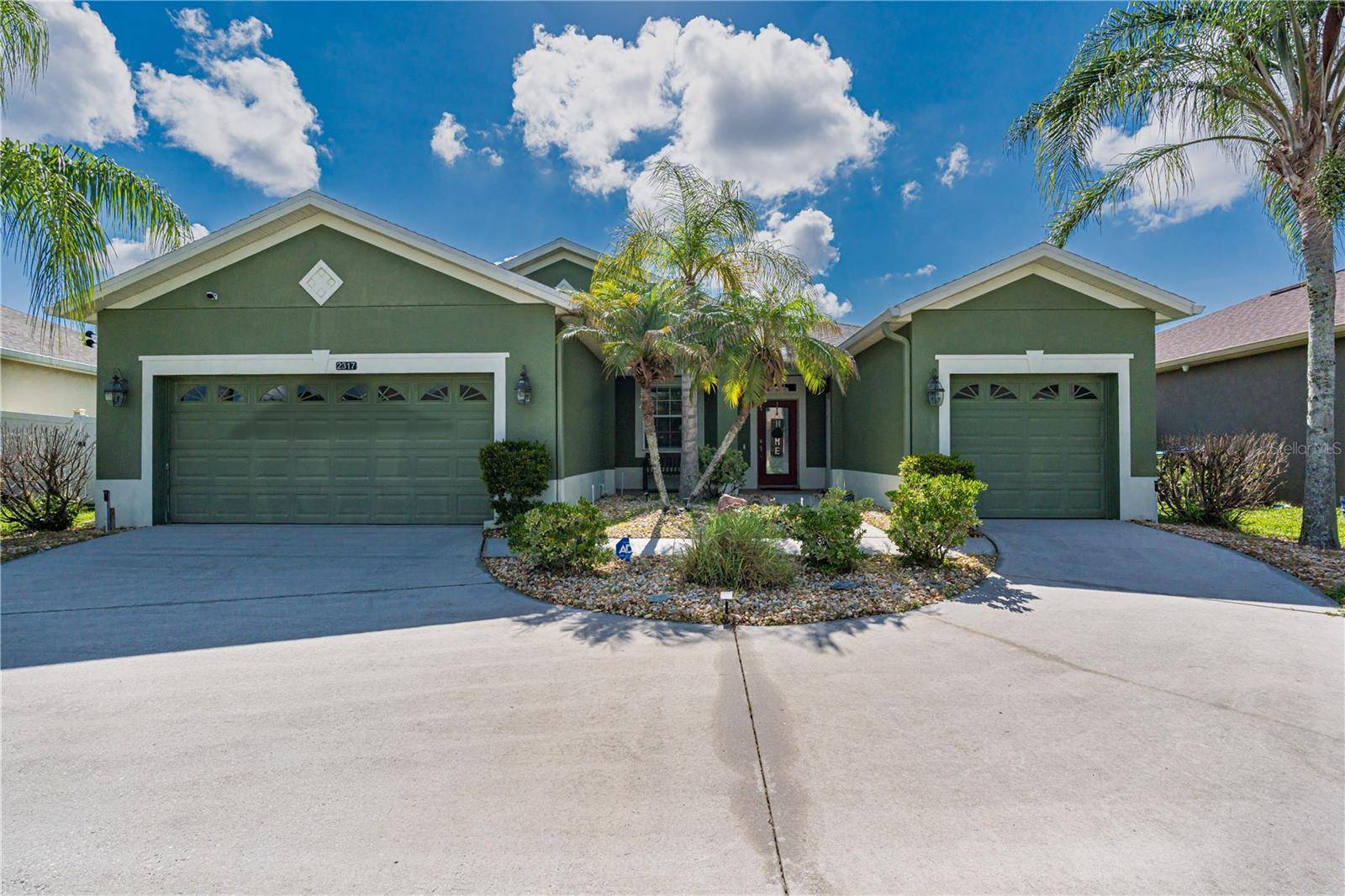 2317 CROSSTON CIR, Orlando, FL 32824