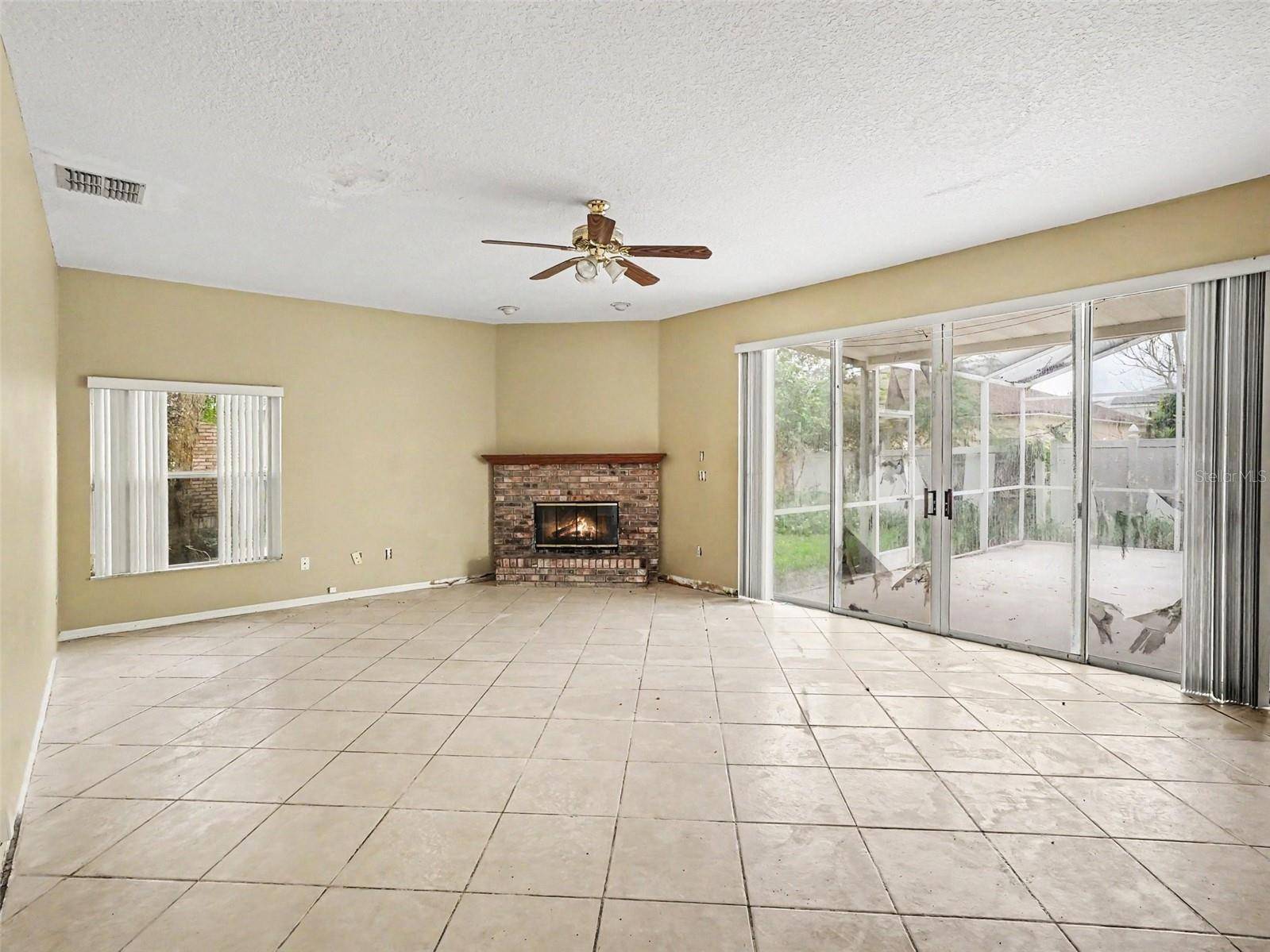 1268 FOXFORREST CIR, Apopka, FL 32712