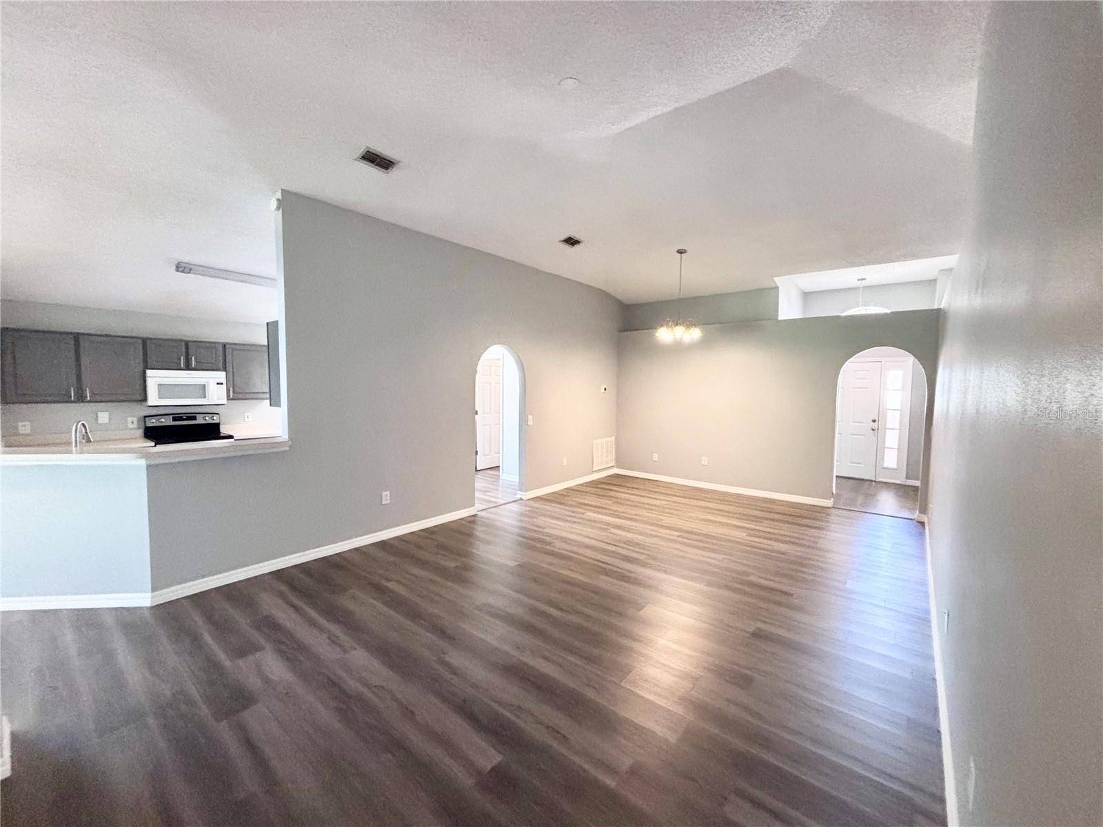 15937 WILKINSON DR, Clermont, FL 34714