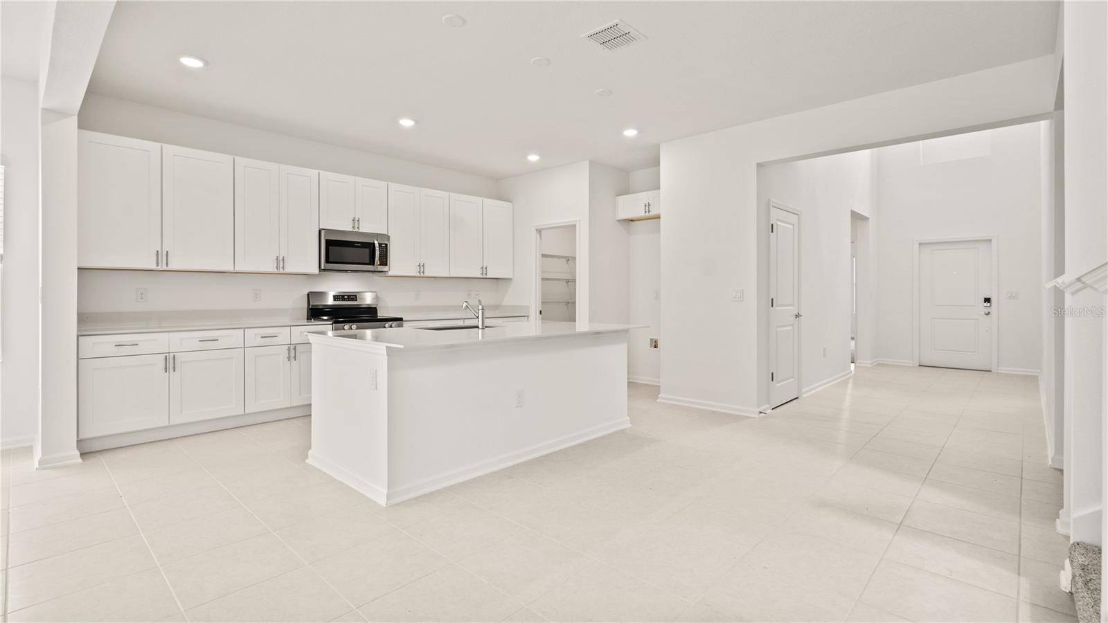 3323 ADDISON BLVD, St Cloud, FL 34771