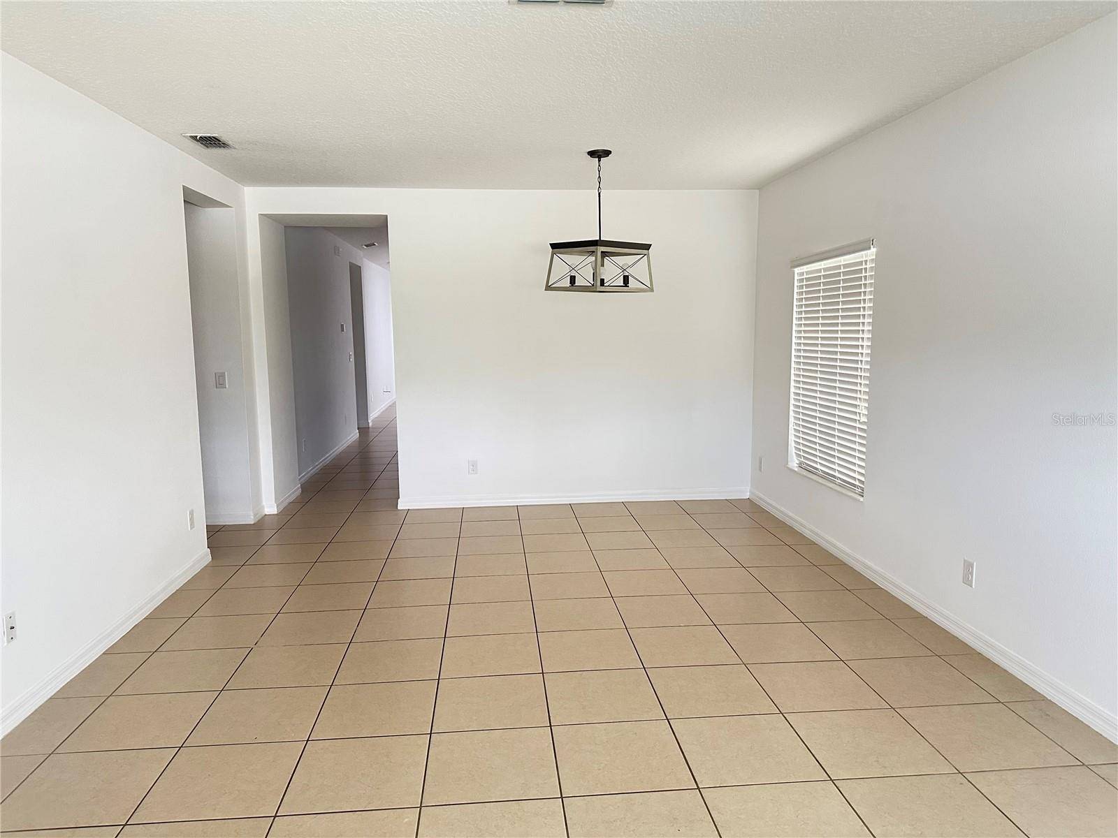 477 KESTREL DR, Groveland, FL 34736