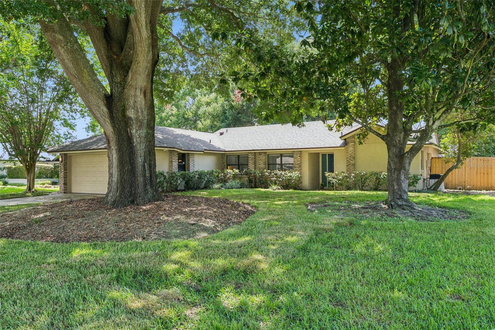 9433 PALM TREE DR, Windermere, FL 34786