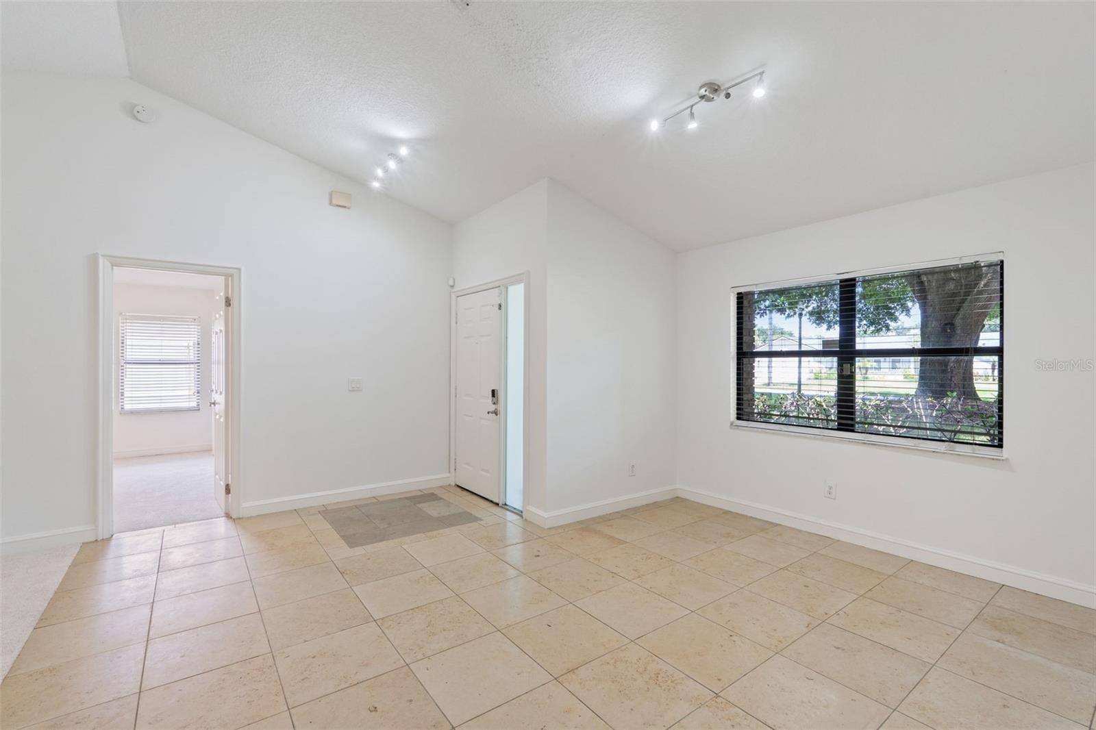 9433 PALM TREE DR, Windermere, FL 34786