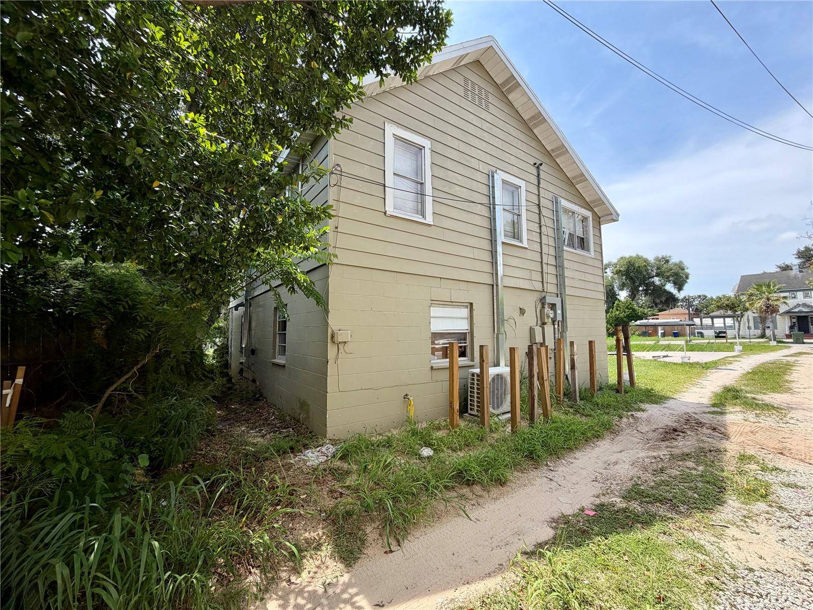 221 AVENUE C NE, Winter Haven, FL 33881