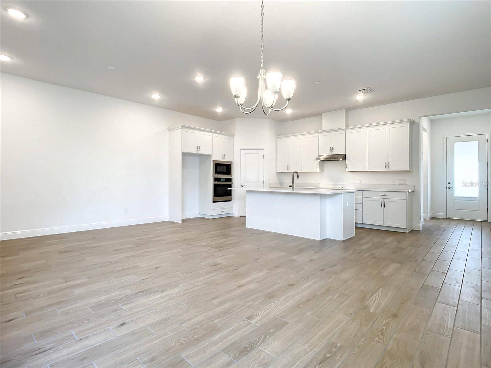 652 KIMBER LN, Debary, FL 32713