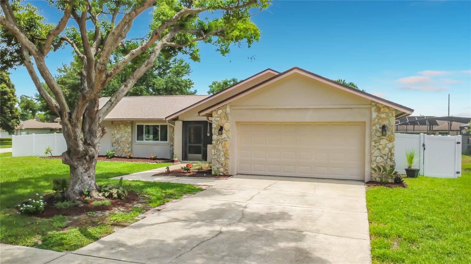 8654 ALEGRE CIR, Orlando, FL 32836