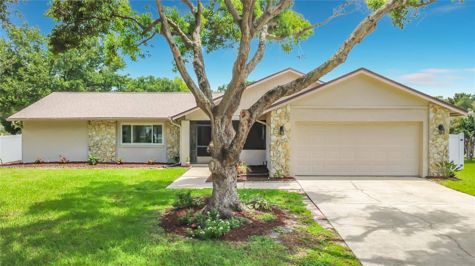 8654 ALEGRE CIR, Orlando, FL 32836