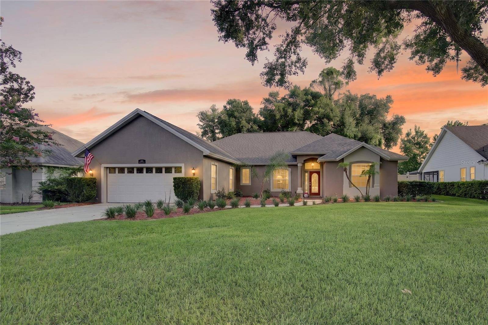 19337 SPRING OAK DR, Eustis, FL 32736