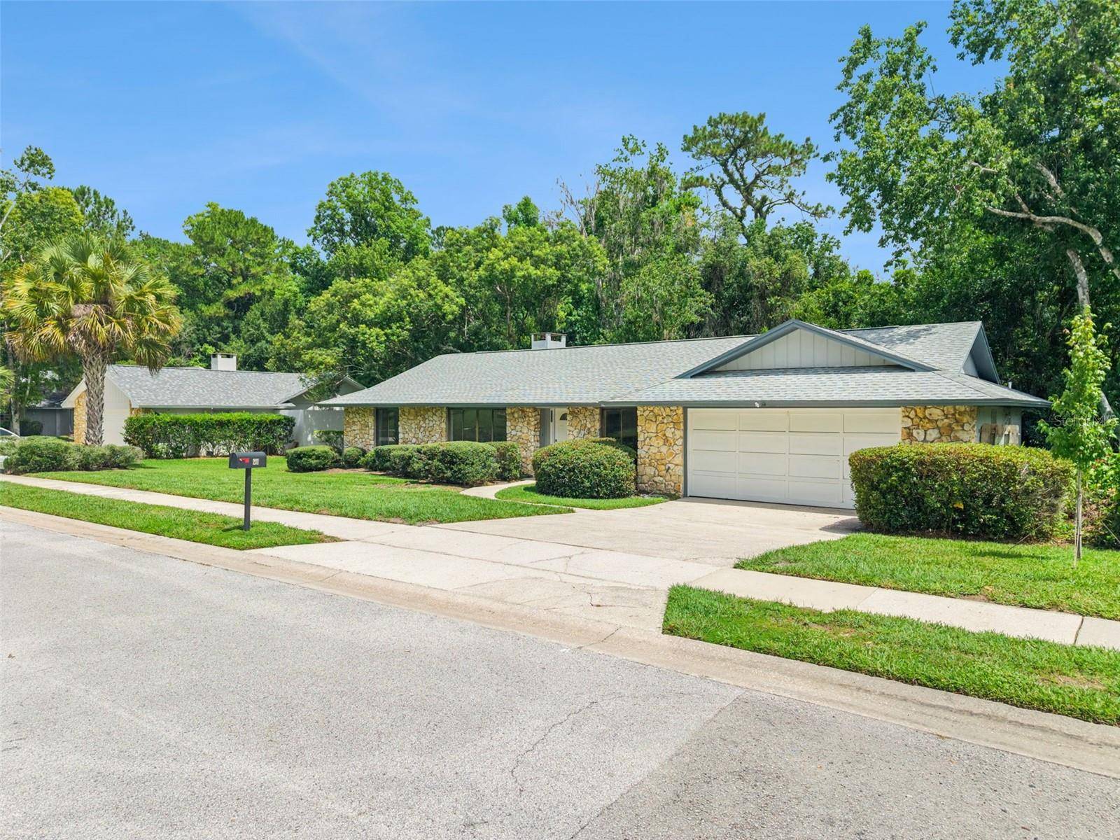 211 HICKORY DR, Longwood, FL 32779