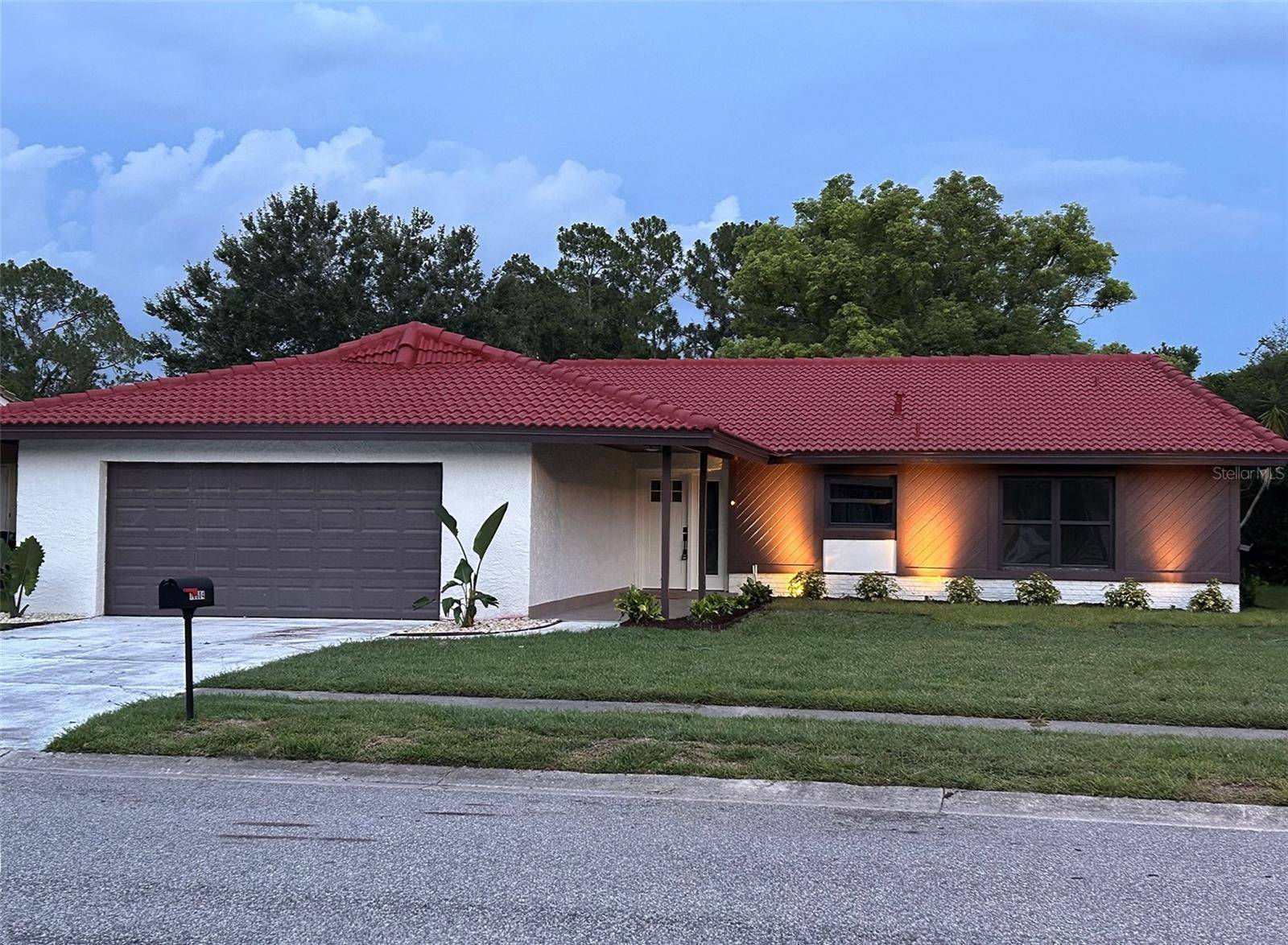10604 WHITMAN CIR, Orlando, FL 32821