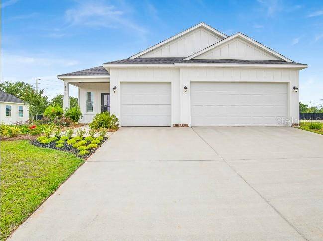 25125 THORNHILL DR, Sorrento, FL 32776