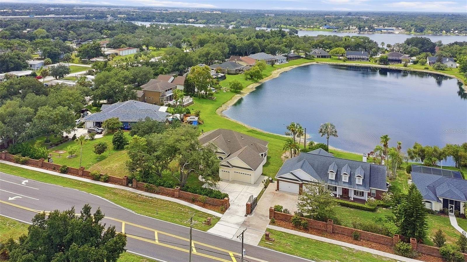 9009 RIVERVIEW DR, Riverview, FL 33578