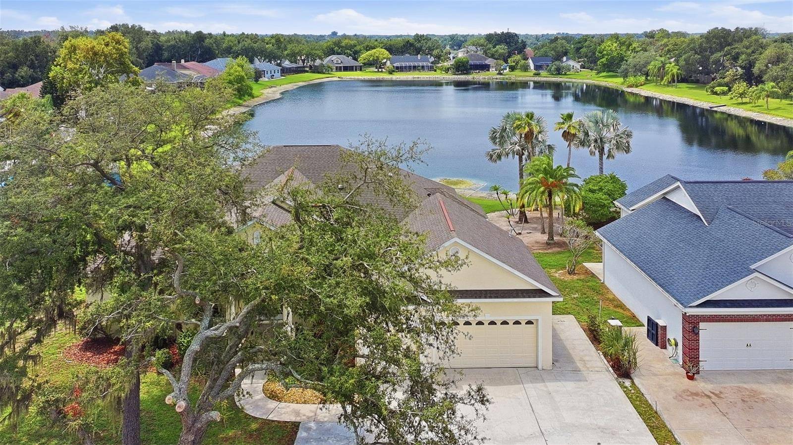 9009 RIVERVIEW DR, Riverview, FL 33578