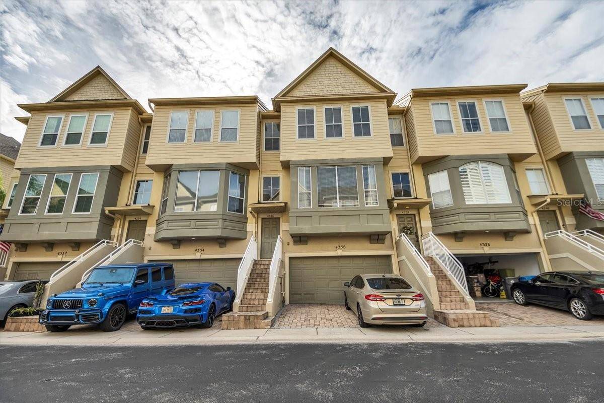 4336 SPINNAKER COVE LN, Tampa, FL 33615