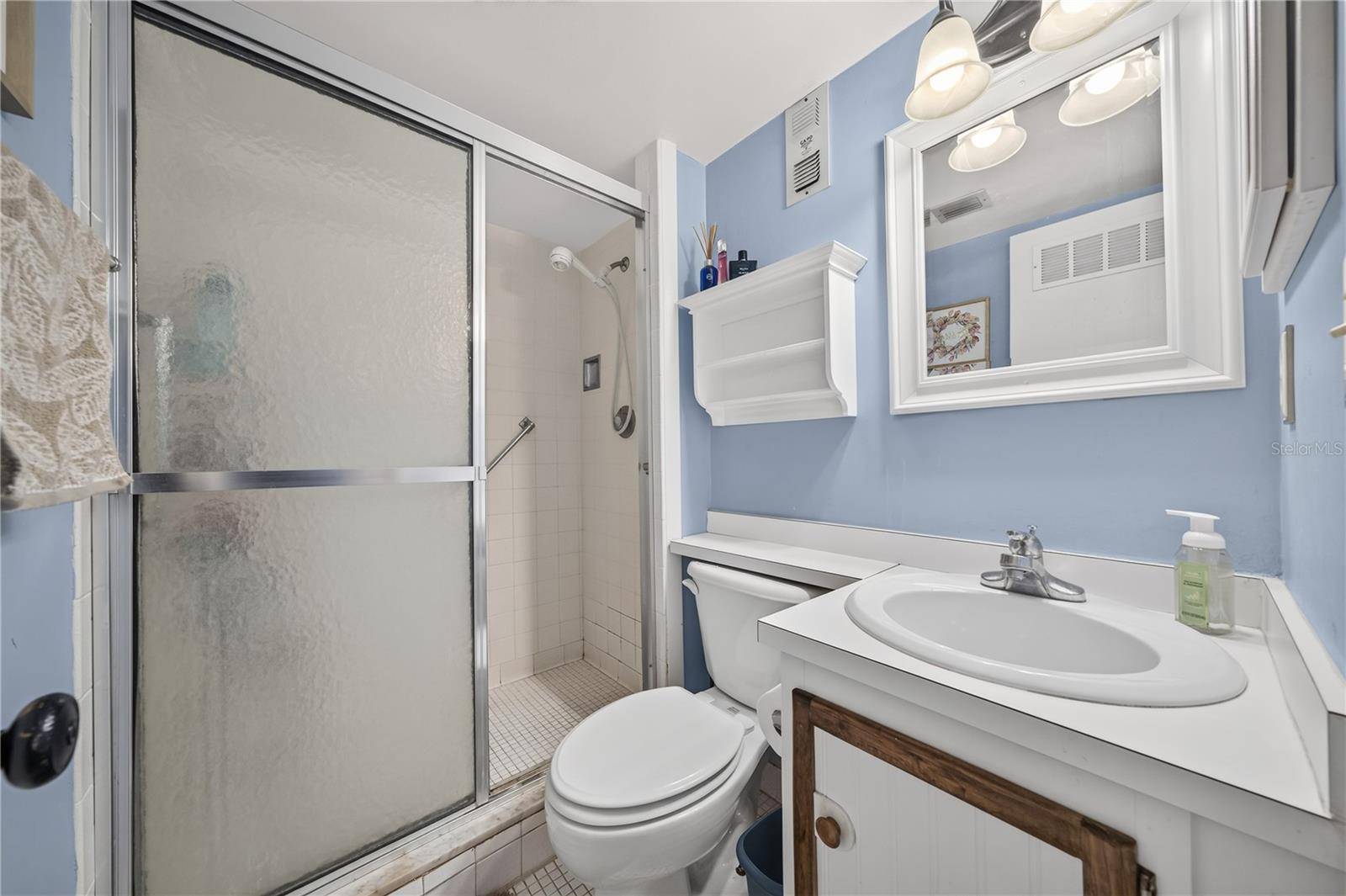 601 N MCDONALD ST #2, Mount Dora, FL 32757