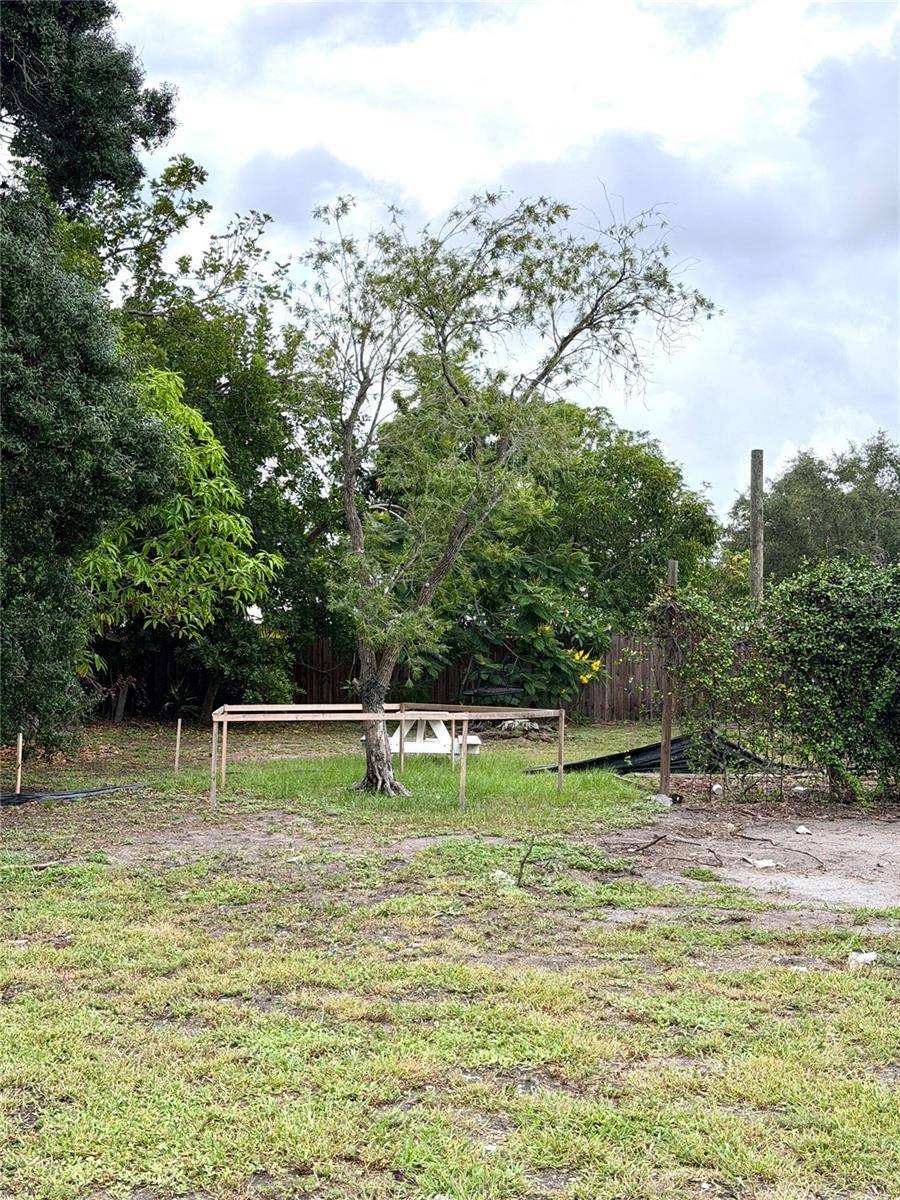 2101 ROSE ST, Sarasota, FL 34239