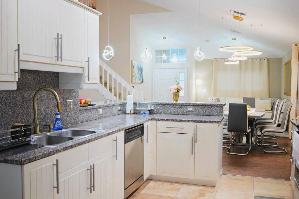 2592 CHATHAM CIR, Kissimmee, FL 34746