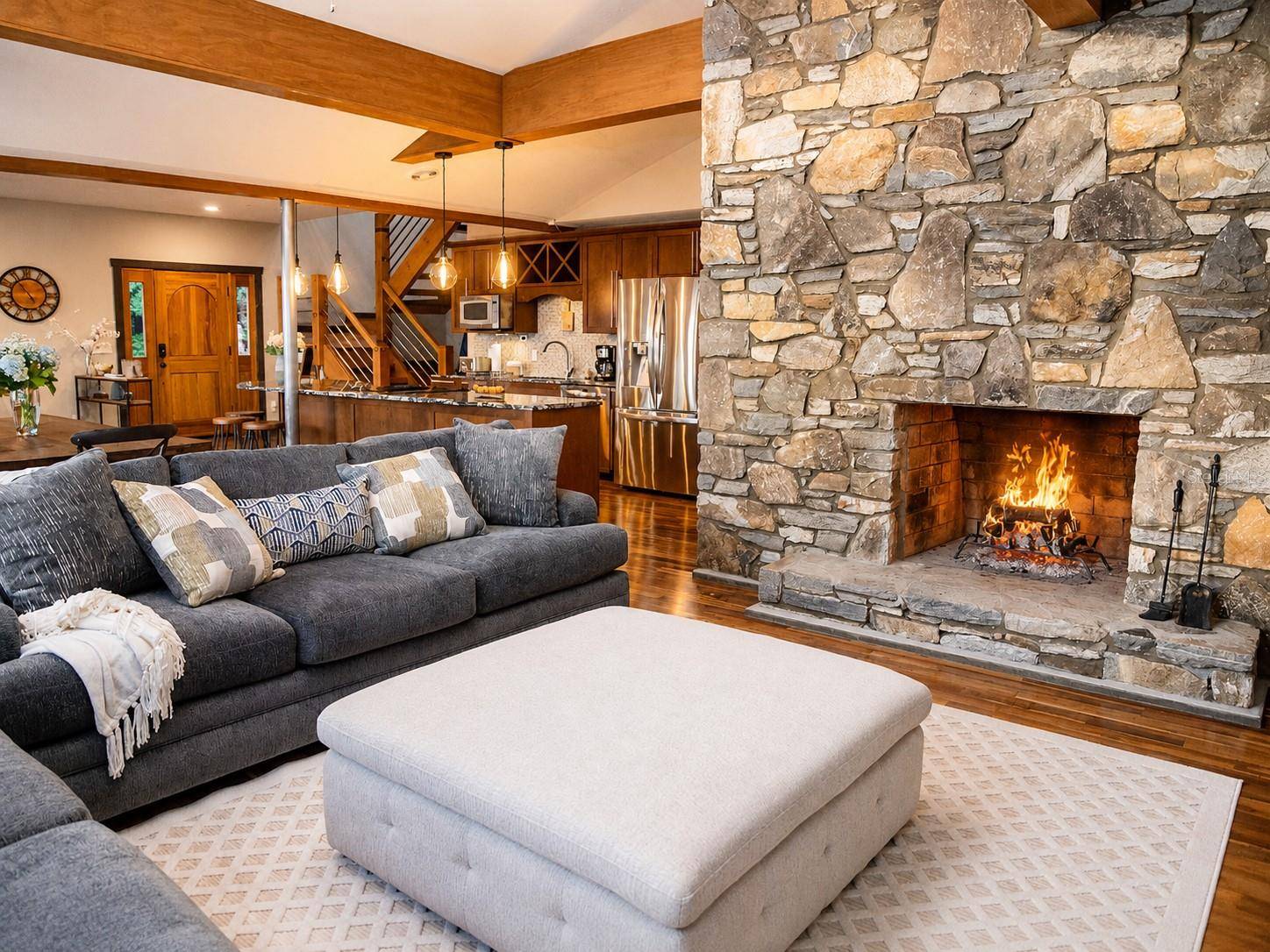 425 FLAT TOP MOUNTAIN RD, Fairview, NC 28730