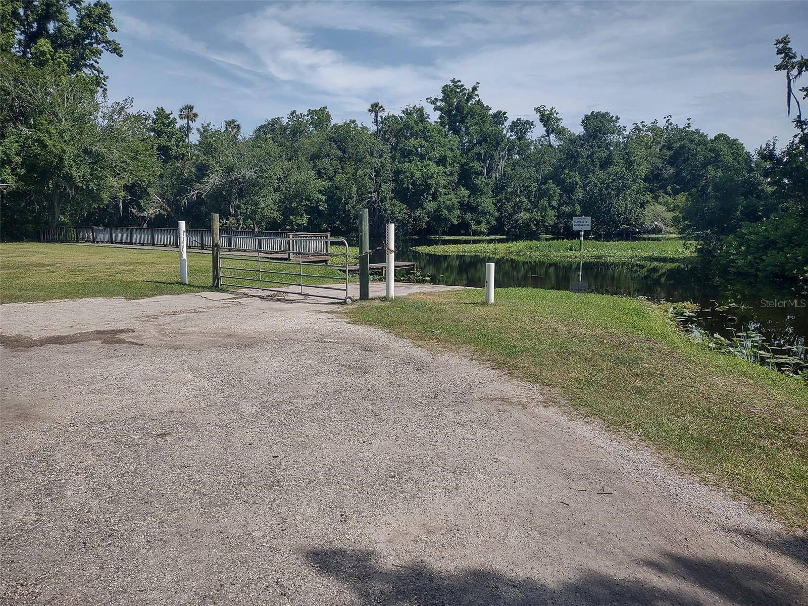 56508 BLUE CREEK RD, Astor, FL 32102
