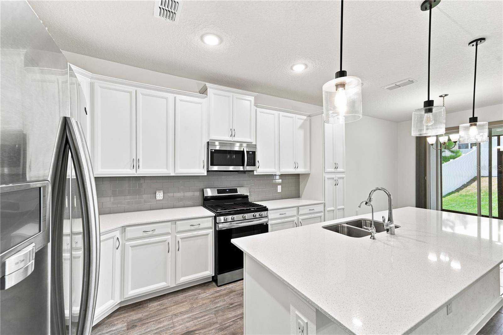 2463 NATOMA BLVD, Mount Dora, FL 32757