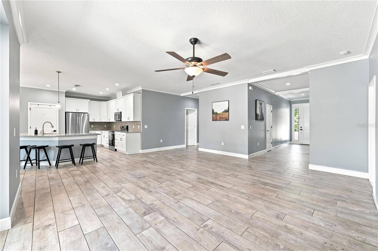 125 LONGWOOD DR, Osteen, FL 32764