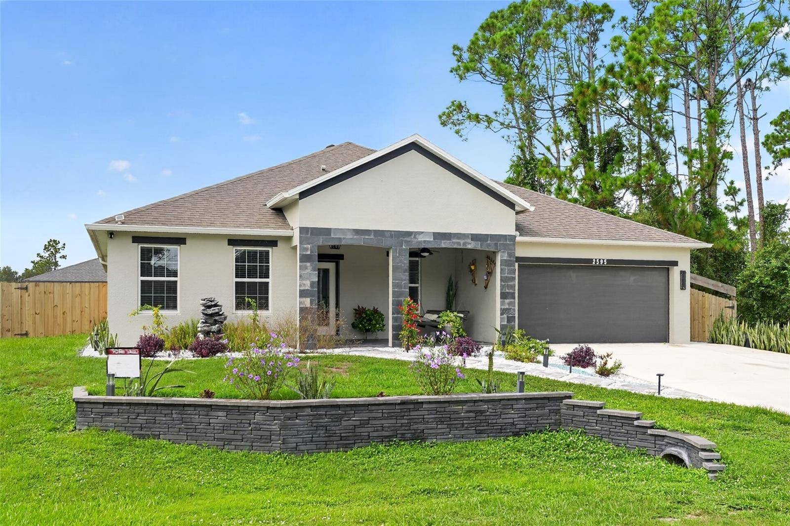 2595 HAGOPLAN LN, North Port, FL 34288