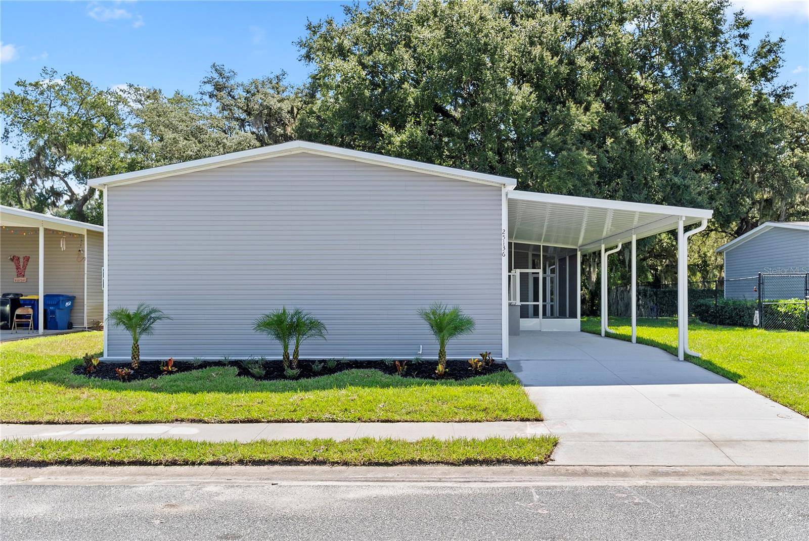 25136 HUCKLEBERRY WAY, Astatula, FL 34705