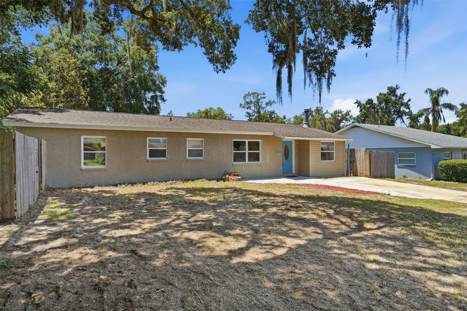 3104 GARDEN RD, Eustis, FL 32726