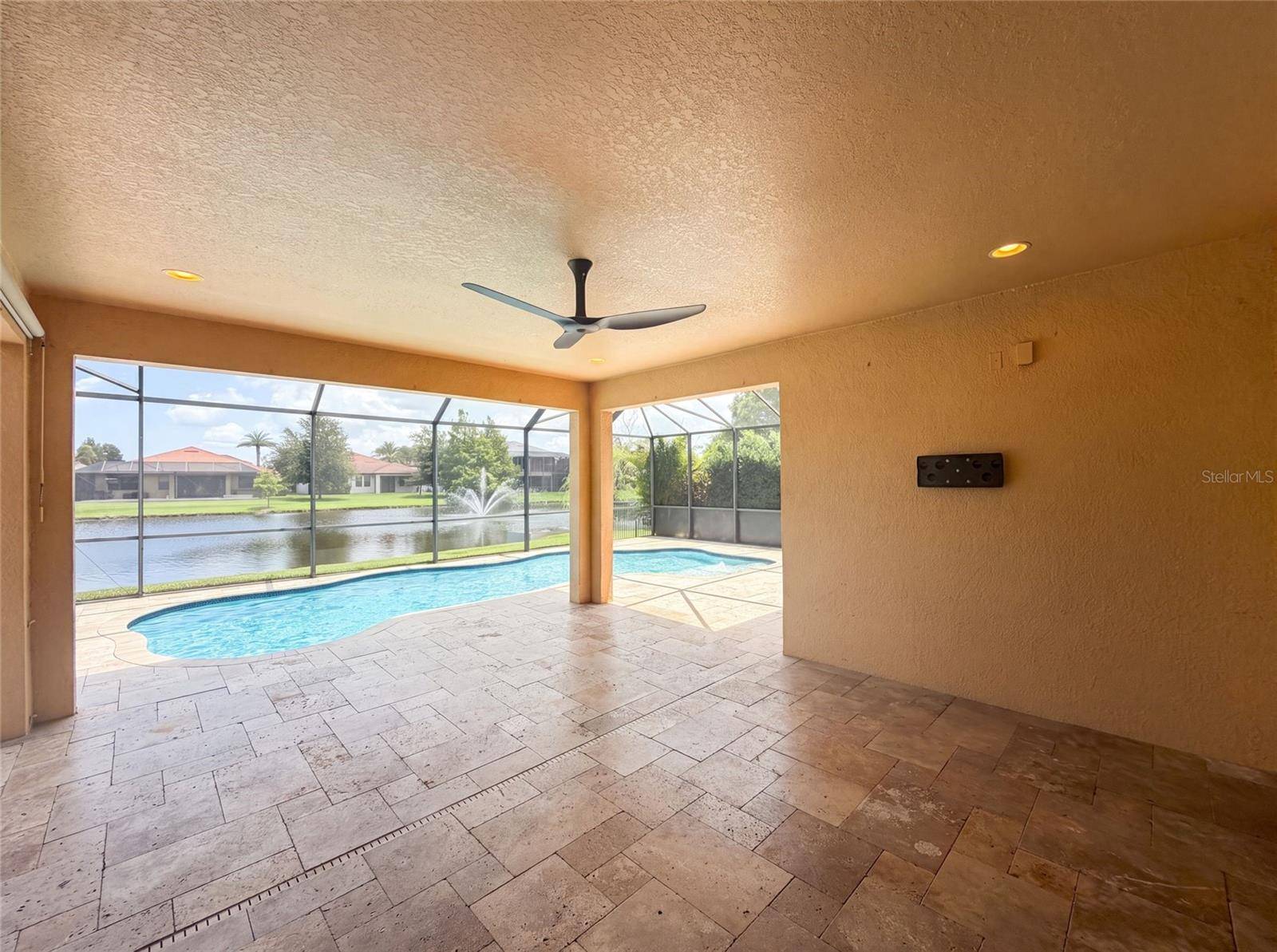 2575 GRAND LAKESIDE DR, Palm Harbor, FL 34684