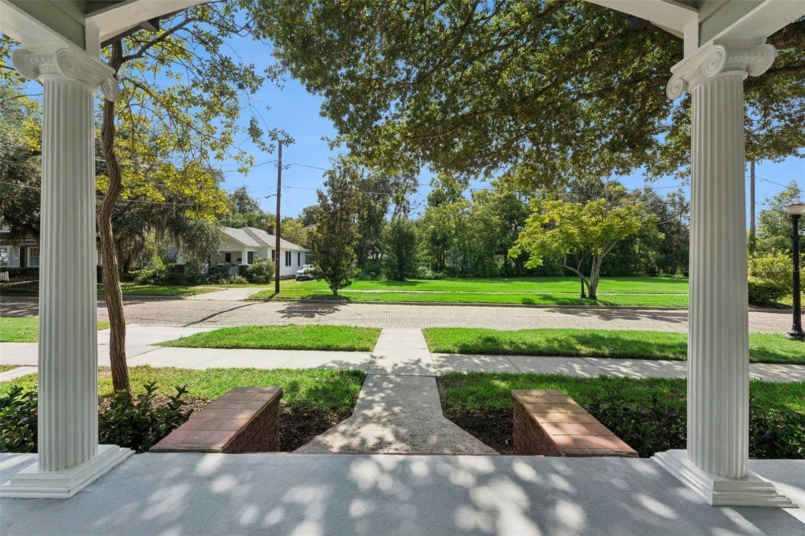 12 N THORNTON AVE, Orlando, FL 32801