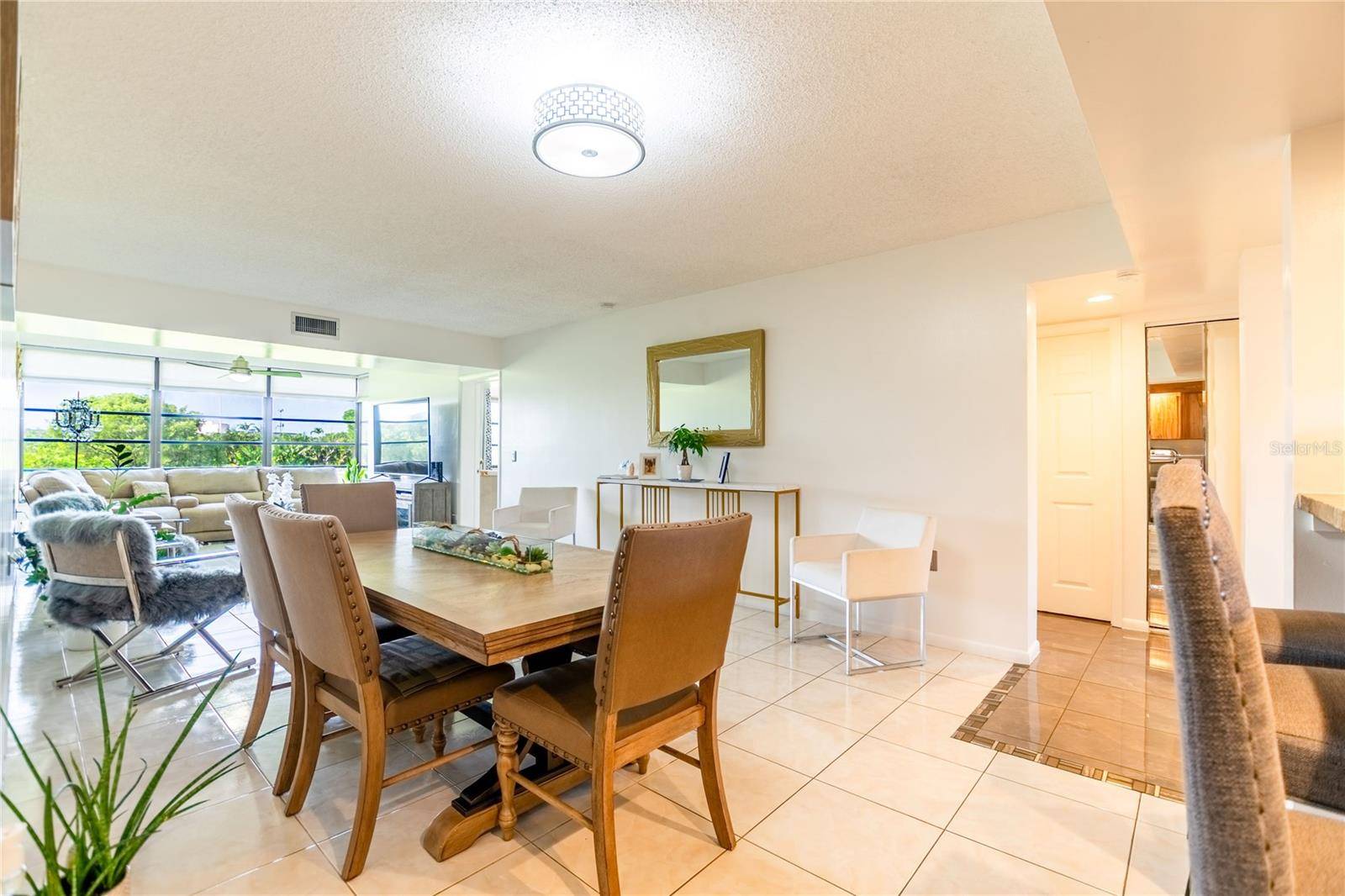 1508 WHITEHALL DR #206, Davie, FL 33324