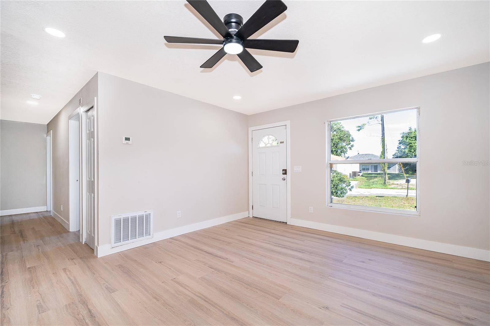 1033 EMBRUN CT, Kissimmee, FL 34759