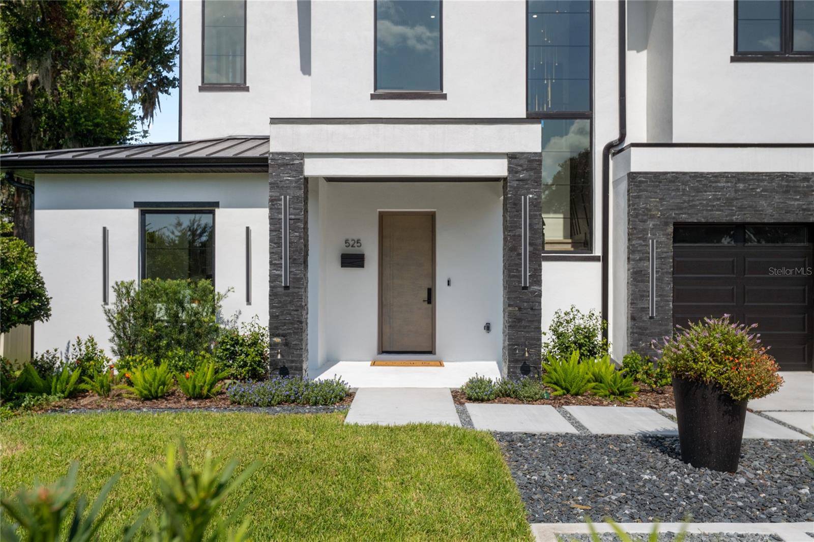 525 S LAKEMONT AVE, Winter Park, FL 32792